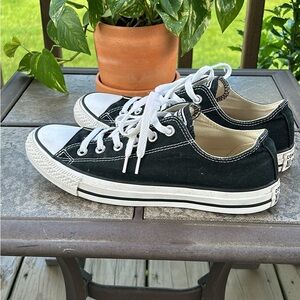 Converse/Black/Mens size 7.5/Womens size 9.5